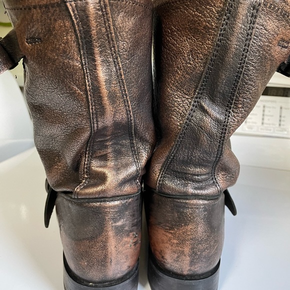 Frye Engineer “Veronica” Short Boot Limited Edition Bronze Size 7 1/2 B - Picture 3 of 7